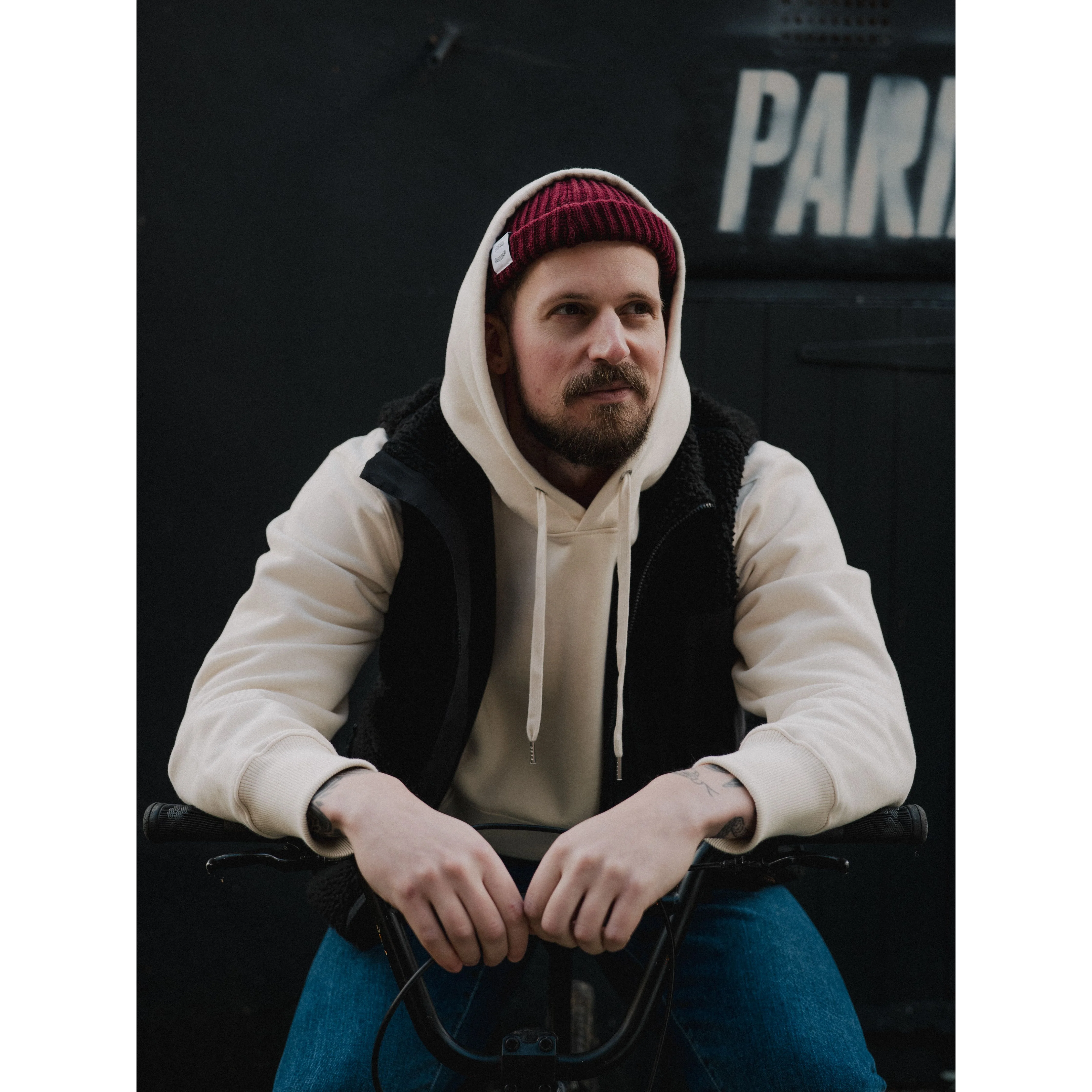 Black Sherpa Fleece Commuter Cycling Gilet - Image 4